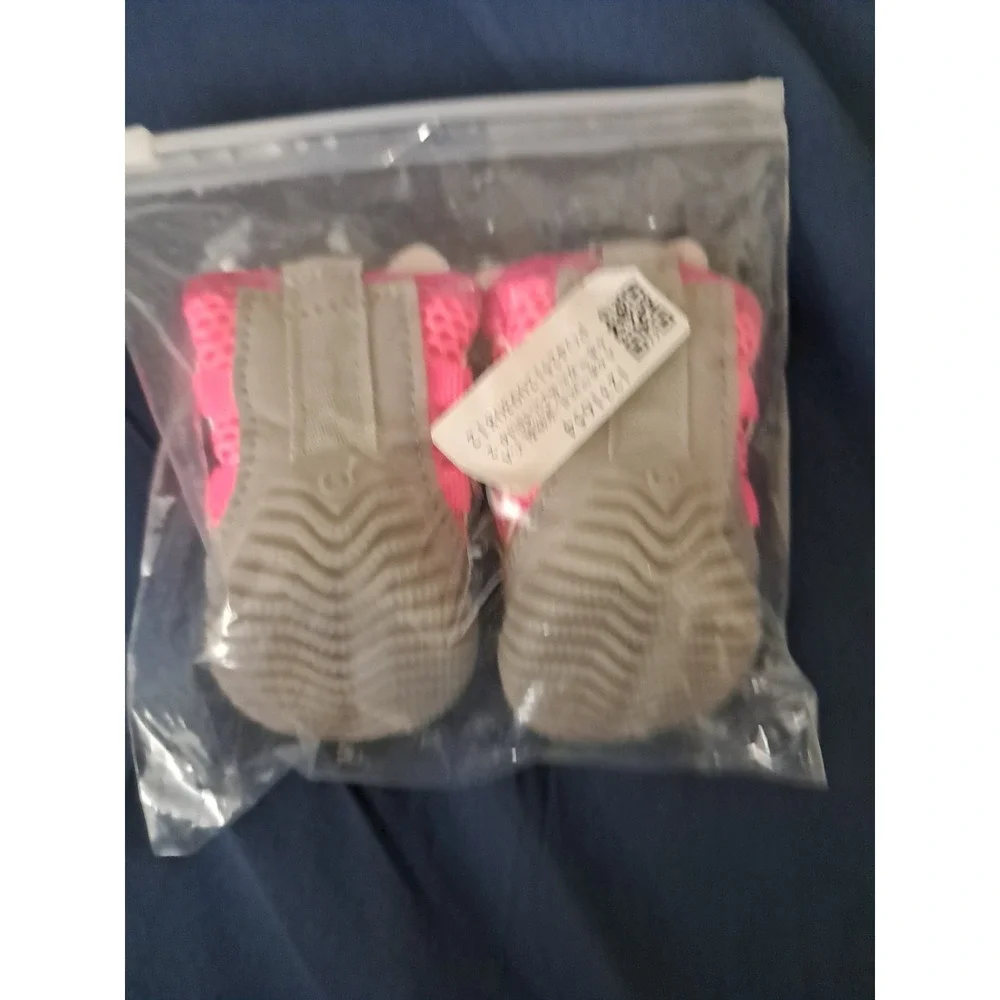 Unbranded vibrant pink
